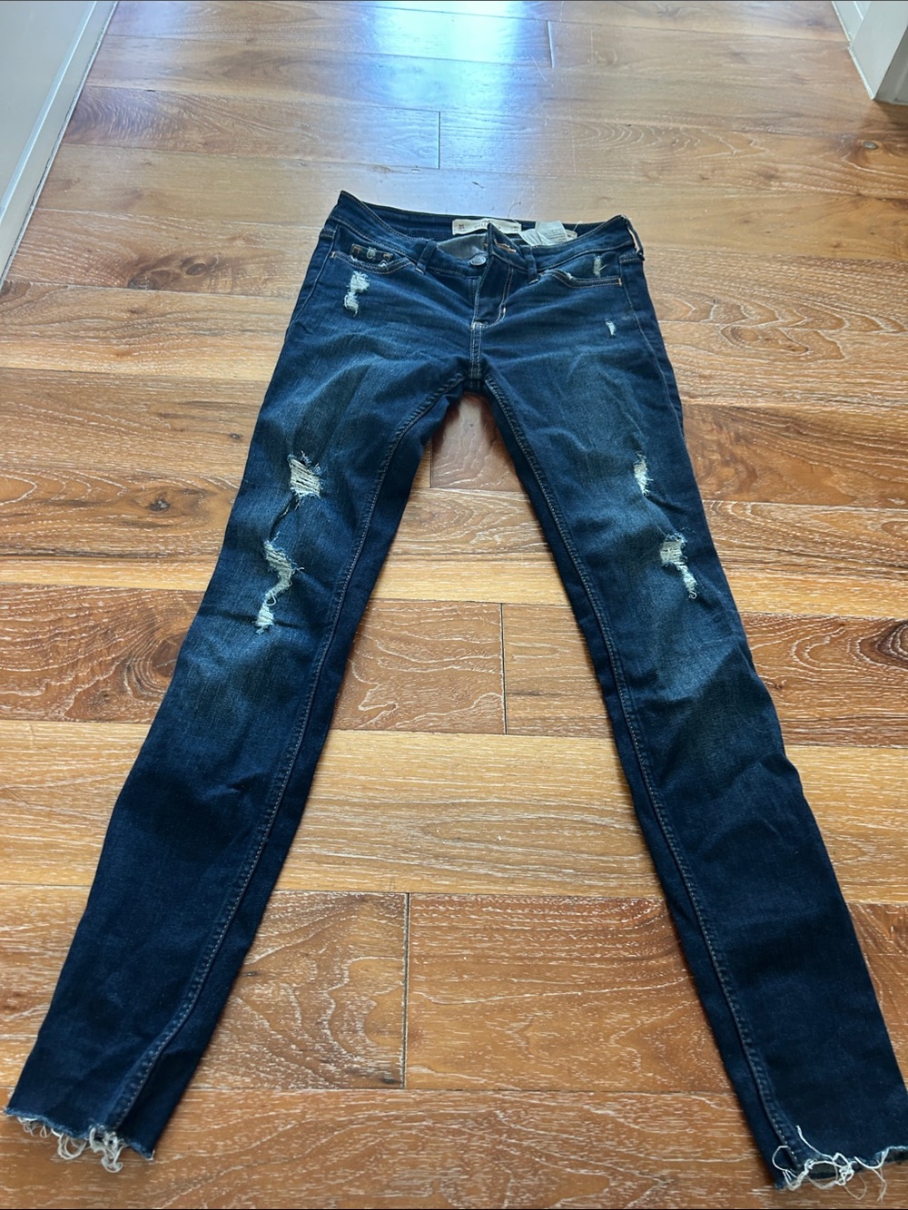 Hollister Dark Blue Distressed Skinny Jeans for Women